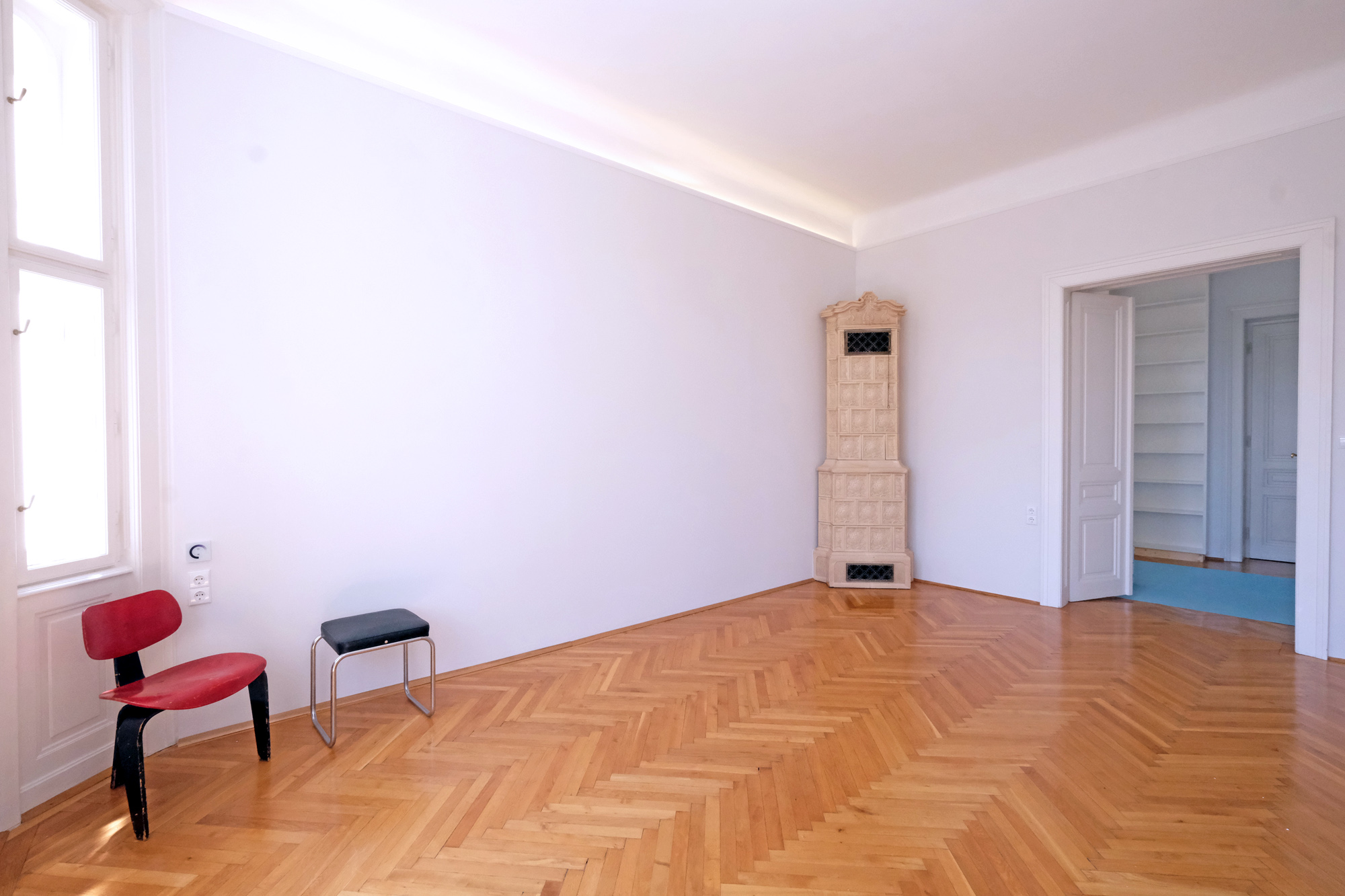 Adaptierung und Umgestaltung Mietwohnung S, Wien 19, Wohnzimmer, Trennwand neu, Schrägblick